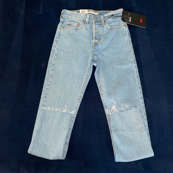 Levi Wedgie Jeans NWT - Picture 3 of 6